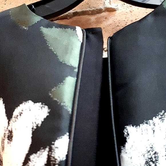 RW&CO Sleeveless Peplum Top - Picture 4 of 11